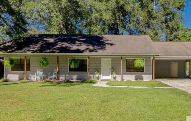 Primary Photo - 208 Miner Dr