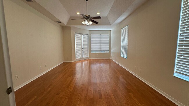 Building Photo - 1653 Cherry Ridge Dr