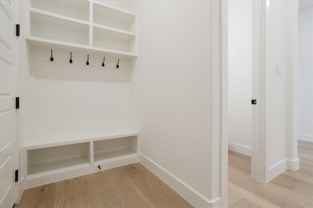 Building Photo - 4800 Muleshoe Ln