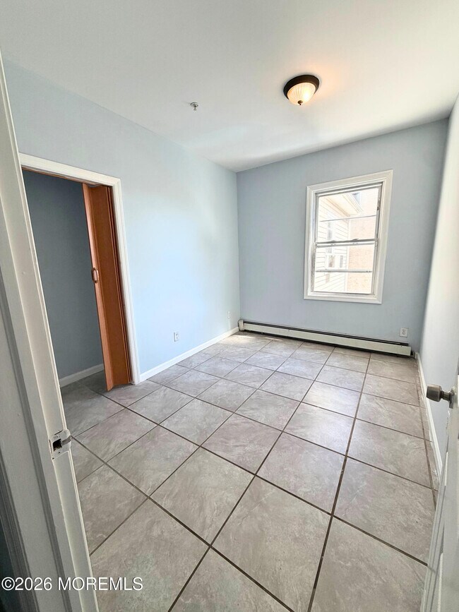 Building Photo - 410-412-412 1st Ave