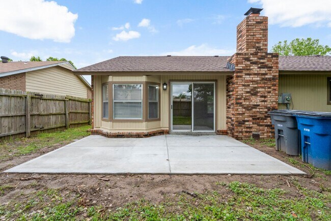 Building Photo - 3 Bed | 2 Bath near Downtown Tulsa!