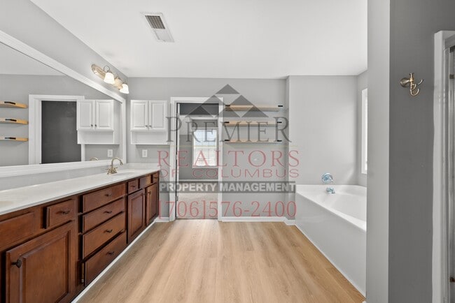 Building Photo - 158 Lee Rd 2137