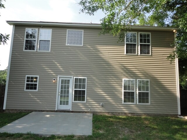 Building Photo - 645 Commander Dr