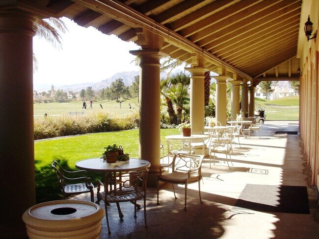 Building Photo - 2 Bed/ 2 Bath upstairs Condo in Guard Gated Painted Desert