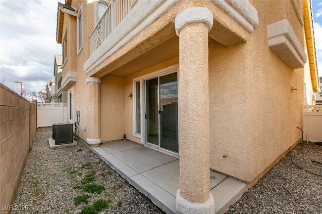 Building Photo - 2832 Glistening Grove Ave