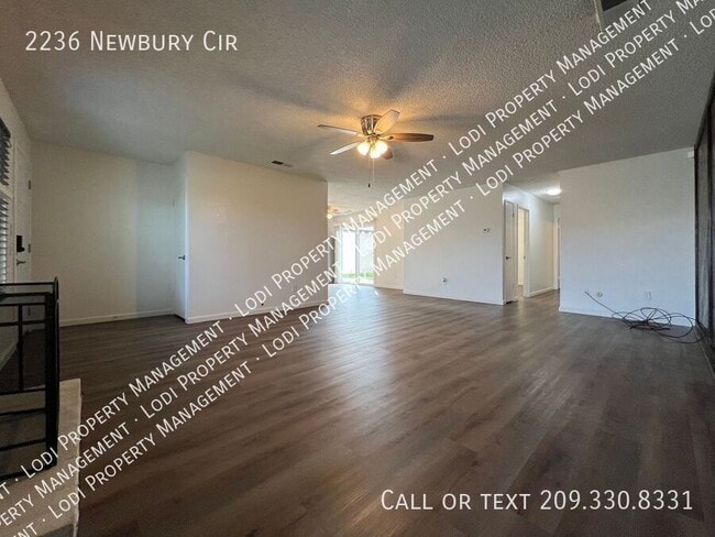 Building Photo - 2236 Newbury Cir
