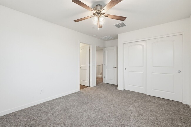 Building Photo - 1250 Abbey Ln