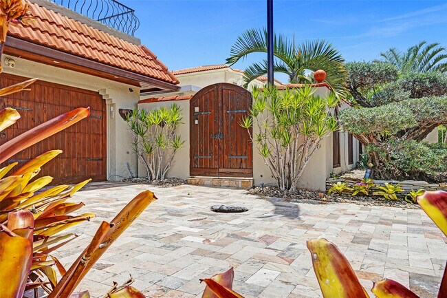 Building Photo - 683 Pelican Way