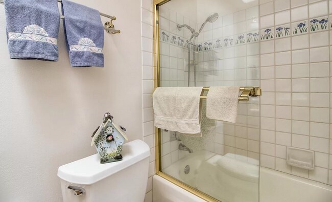 Building Photo - 6487 Hidden Creek Dr