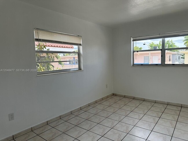 Building Photo - 7860 Harding Ave