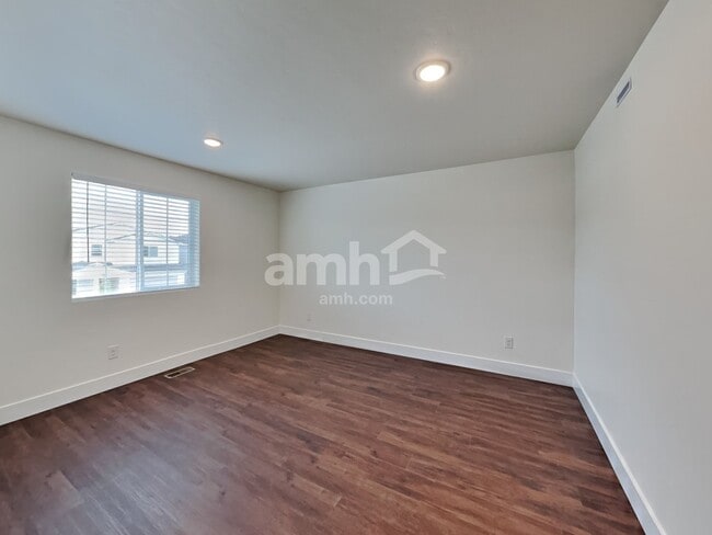 Building Photo - 11535 W Mesquite St