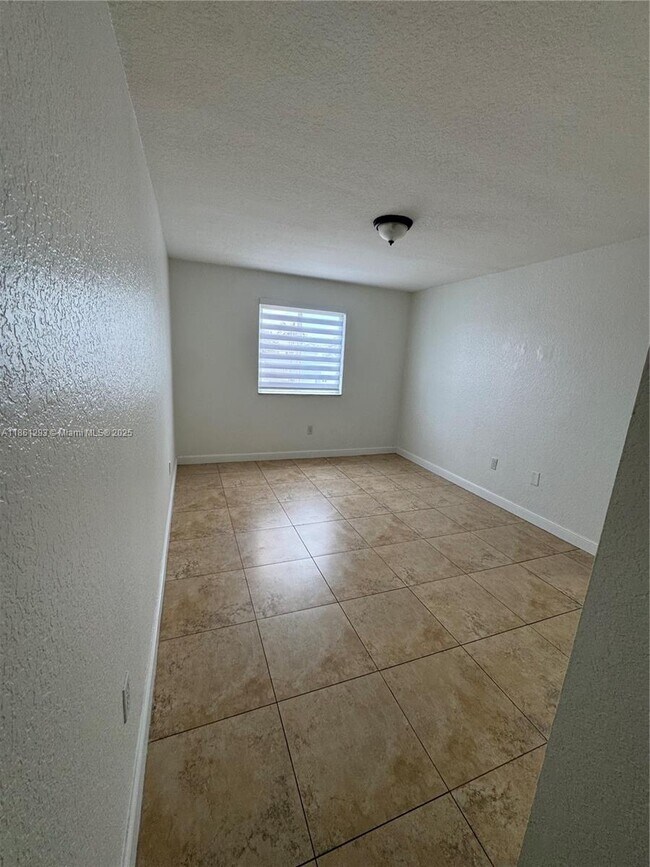 Building Photo - 6206 SW 131st Pl