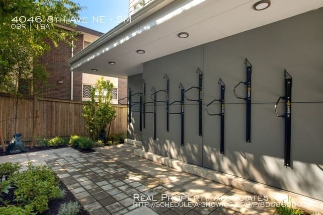 Building Photo - 4046 8th Ave NE