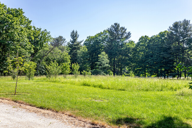 Building Photo - 16 Furnace Brook Rd