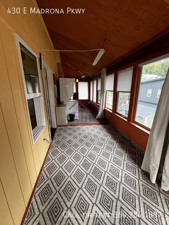 Building Photo - 430 E Madrona Pkwy