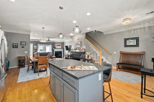Building Photo - 3369 Preston Shore Dr