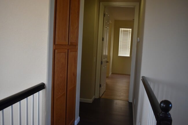 Building Photo - 870 Alabaster Ct