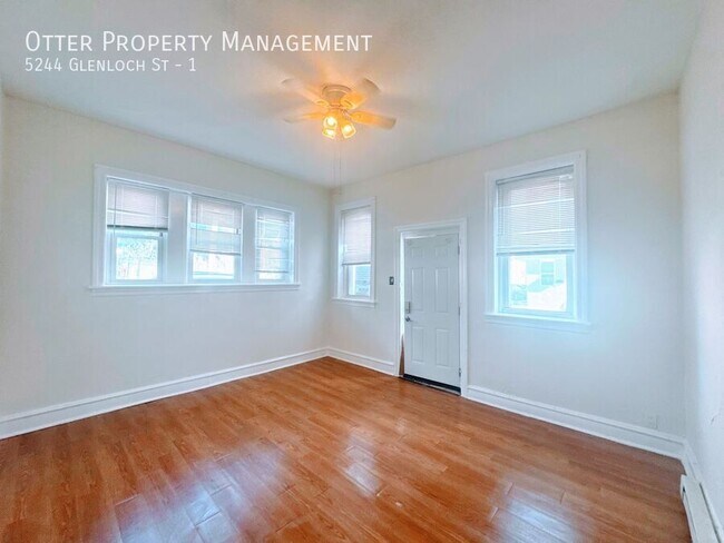Building Photo - 5244 Glenloch St