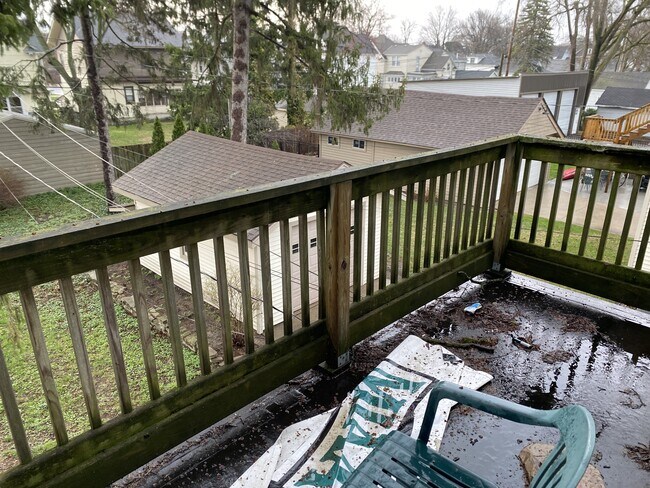 Building Photo - 87 E 15th St