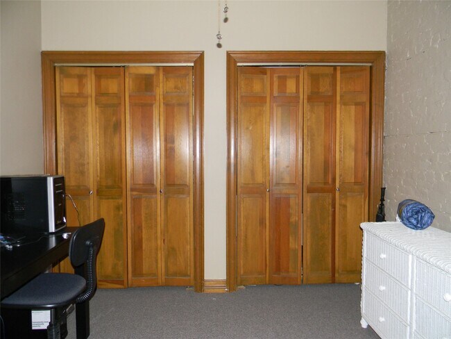 Building Photo - 2315 The Strand