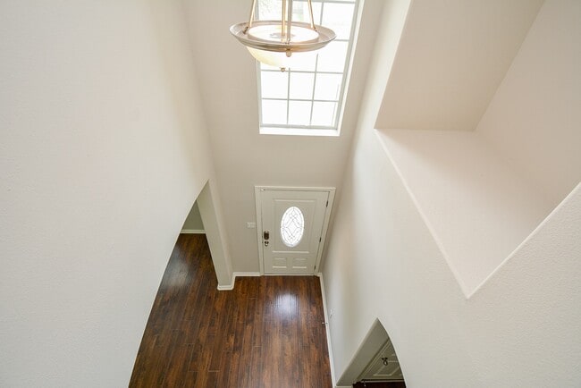 Building Photo - 6003 Hickory Hollow Dr