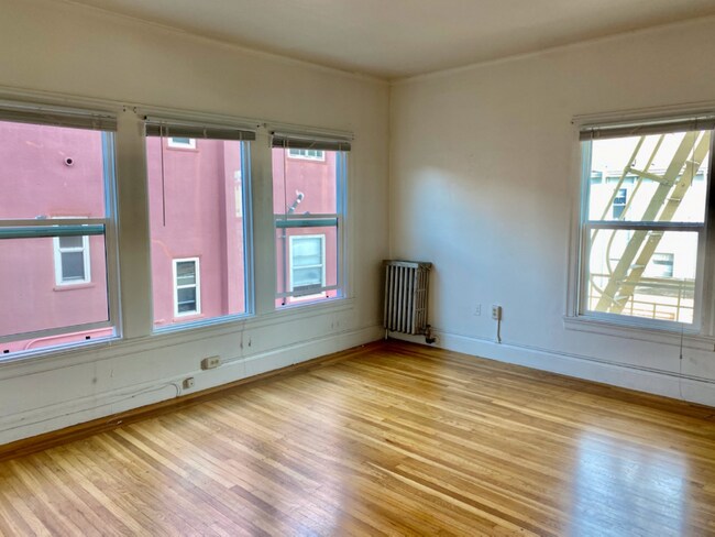 Building Photo - 1732 6th Ave