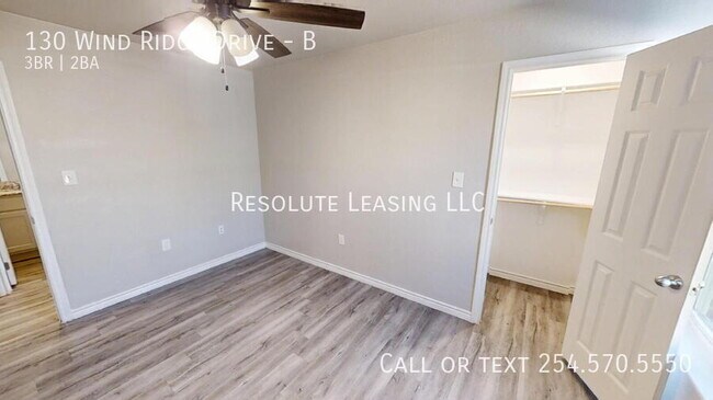 Building Photo - 130 Wind Ridge Dr