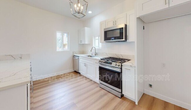 Building Photo - 1115 Pacific Ave