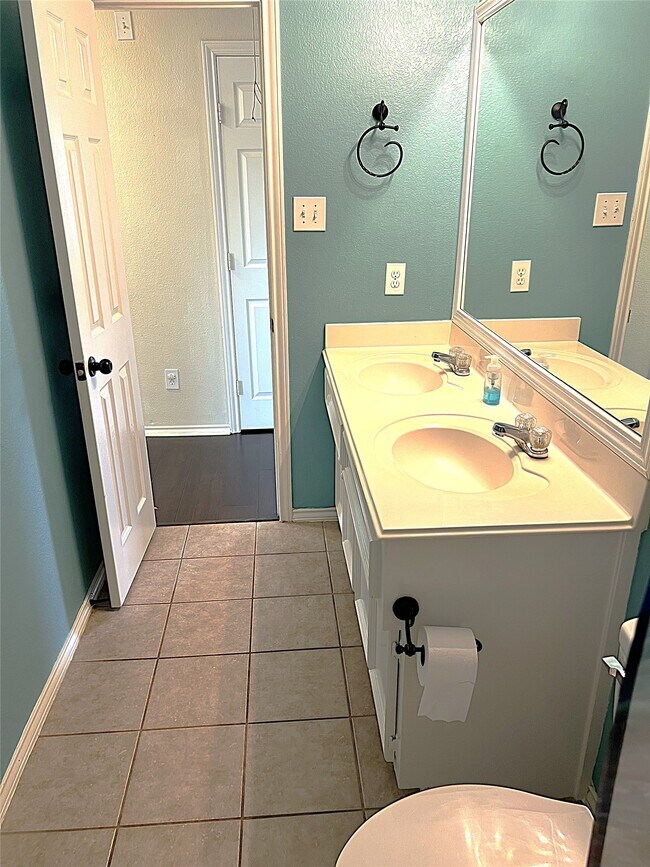 Building Photo - 12919 Cascadia Knoll Ct