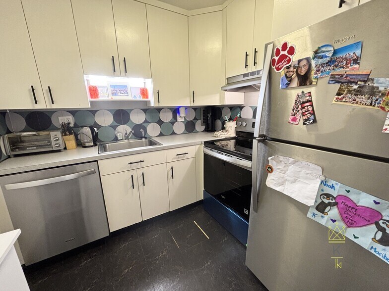 Building Photo - 19 Winchester St