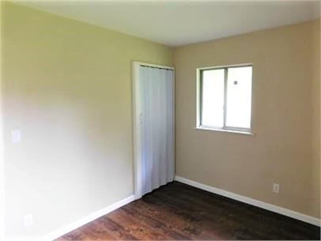 Building Photo - 1109 Austin Dr