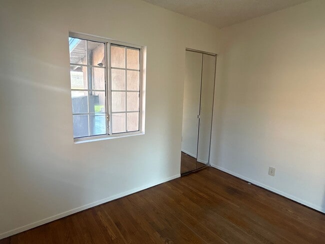 Building Photo - 608 N Orange Ave