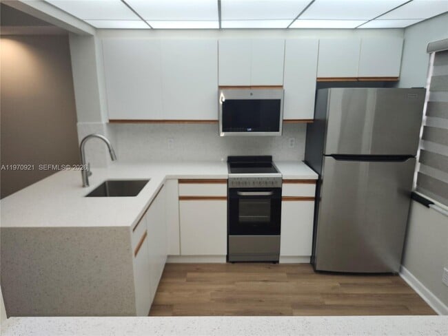 Building Photo - 12501 SW 14th St