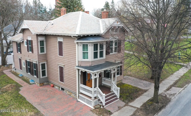 Building Photo - 48 Salem St