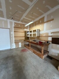 Building Photo - 575 Bay Rd