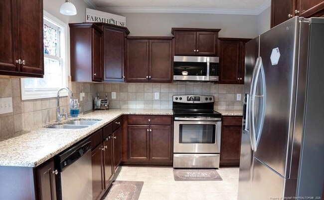 Building Photo - 1246 Brickyard Dr