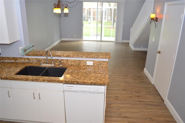 Building Photo - 1497 Veracruz Ln