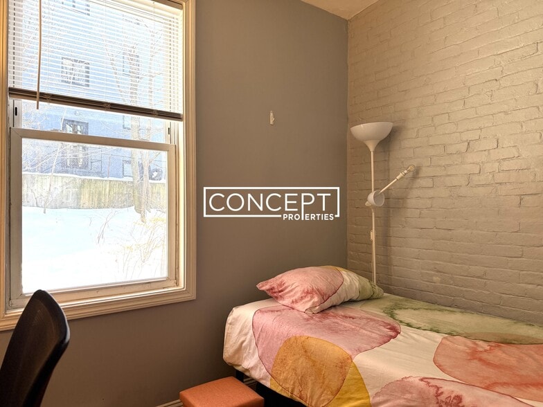 Building Photo - 846 Huntington Ave