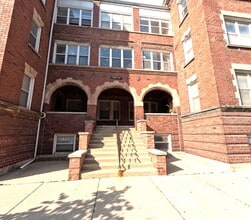 Building Photo - 1112 W Ardmore Ave