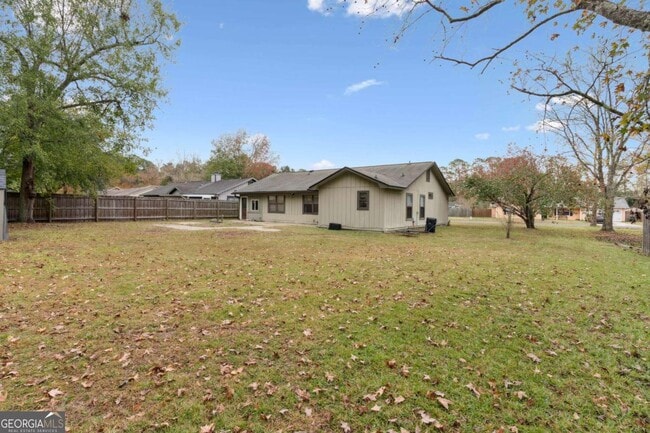 Building Photo - 132 N Woodvalley Dr