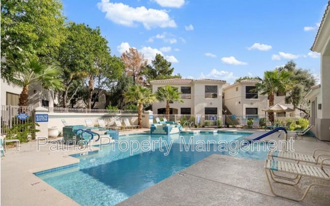 Building Photo - 9550 E Thunderbird Rd