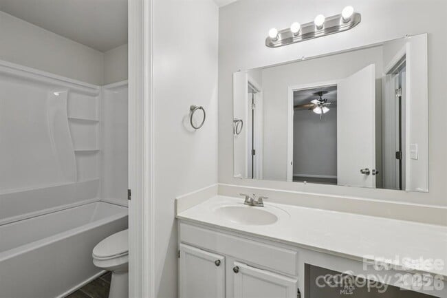 Building Photo - 7030 Huntsmaster Dr