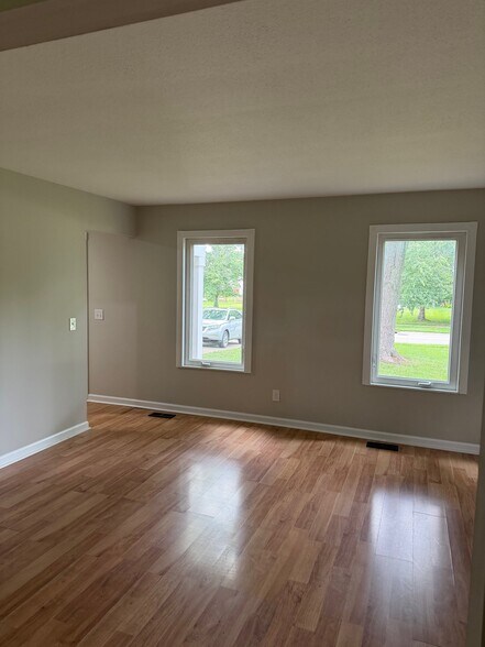 Building Photo - 1293 Deblin Dr