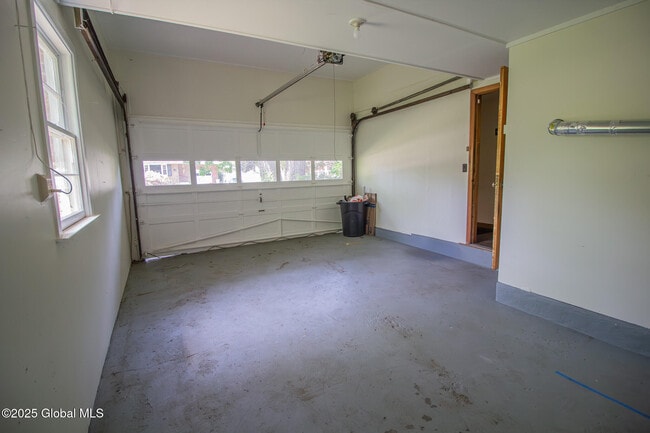 Building Photo - 59 Parkwood Dr