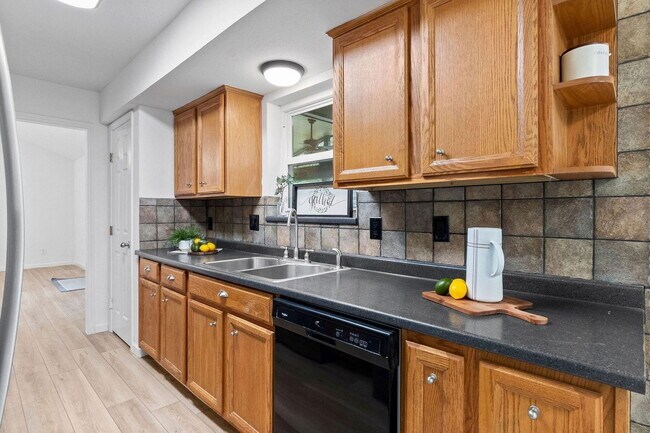 Building Photo - 21710 Glenbranch Dr