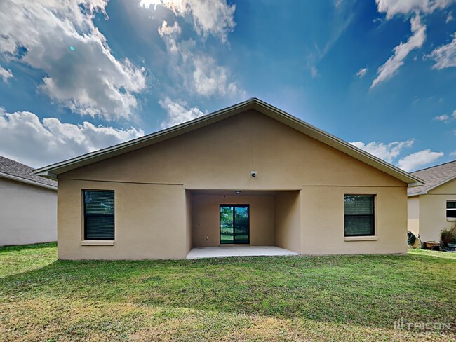 Building Photo - 112 Crossing Dr