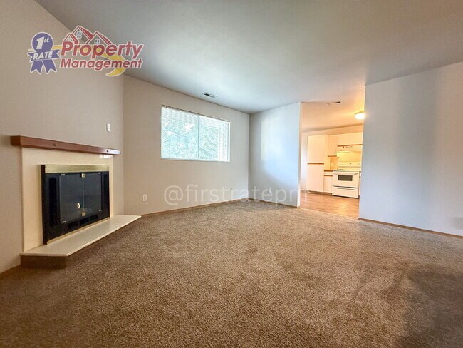 Building Photo - 4876 W Blodgett Ln