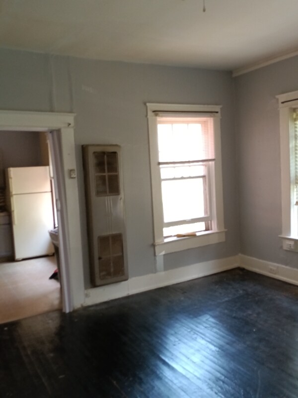 Building Photo - 2410 Arlington Crescent