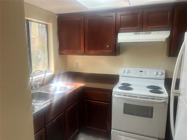 Building Photo - 513 SW 68th Terrace