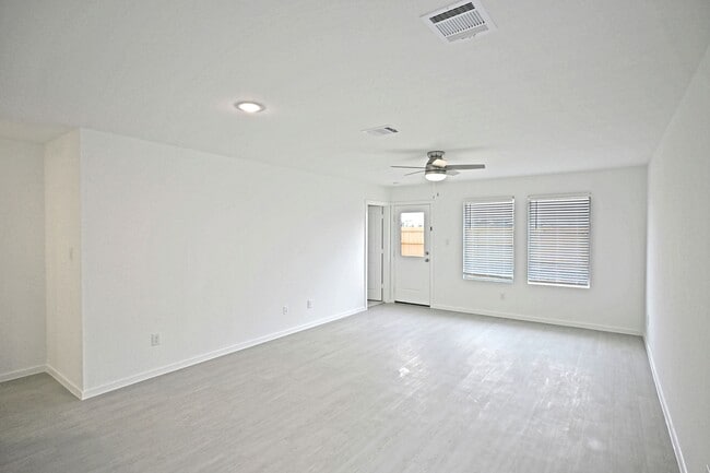 Building Photo - 3805 Swift Fox Rd